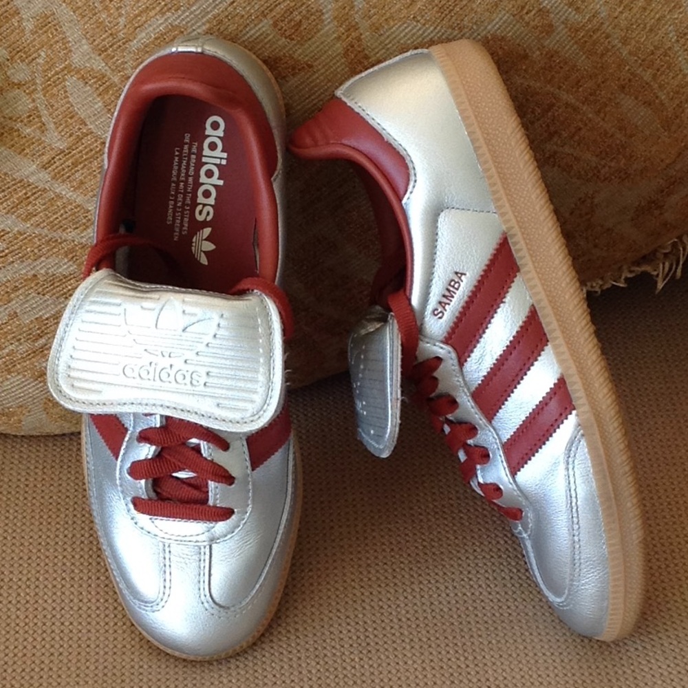 🎒Adidas - Metallic 'Long Tongue' SAMBAS Sneakers